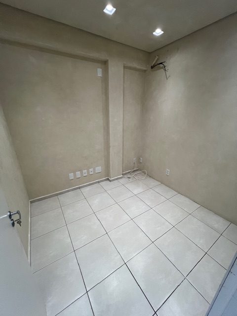 ESTORIL – CENTRO EMPRESARIAL CADIZ